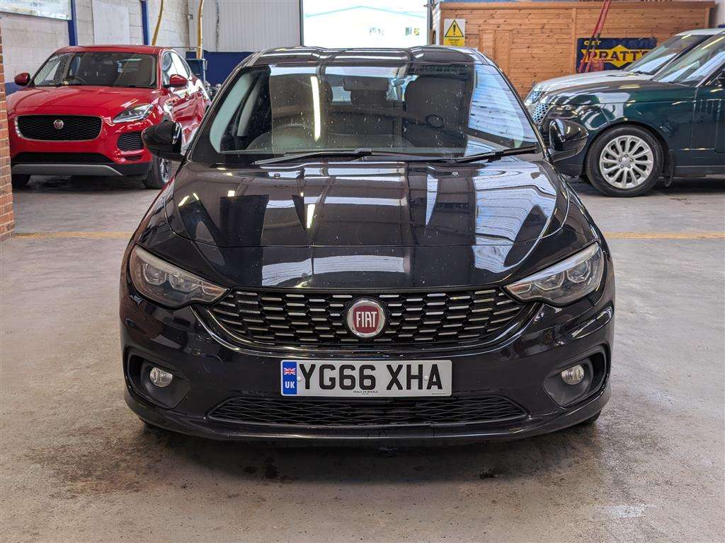 <p>2016 FIAT TIPO EASY + MULITJET</p>