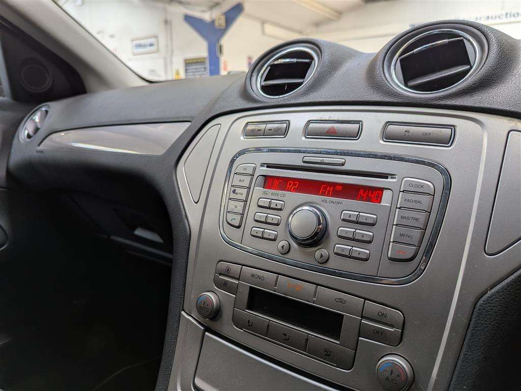 <p>2010 FORD MONDEO ZETEC TDCI 125</p>