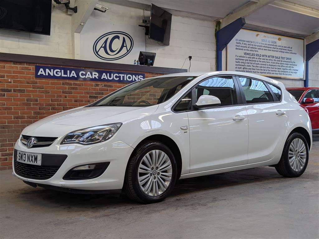 <p>2013 VAUXHALL ASTRA ENERGY</p>