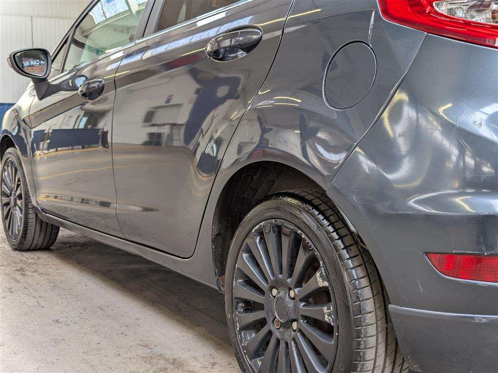 <p>2009 FORD FIESTA TITANIUM 68 TDCI</p>