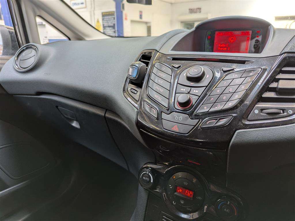 <p>2009 FORD FIESTA TITANIUM 68 TDCI</p>