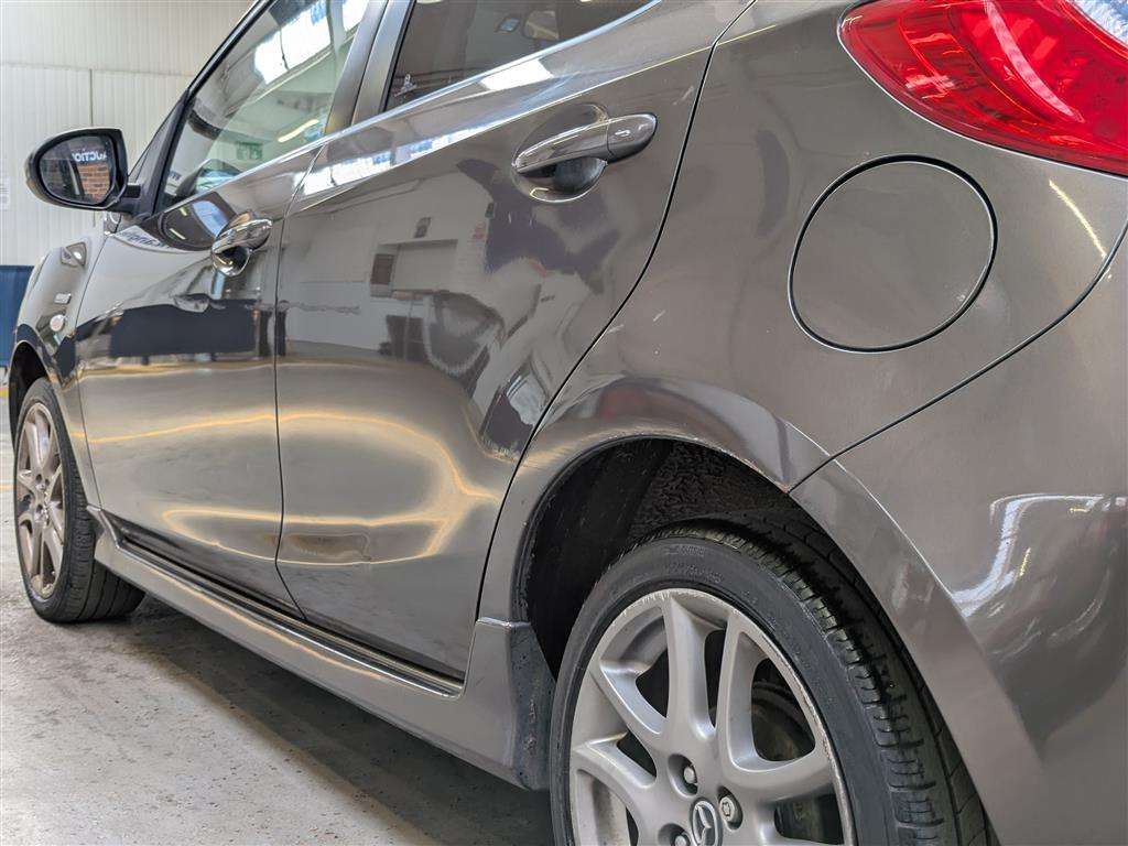 <p>2014 MAZDA 2 SPORT VENTURE EDITION</p>