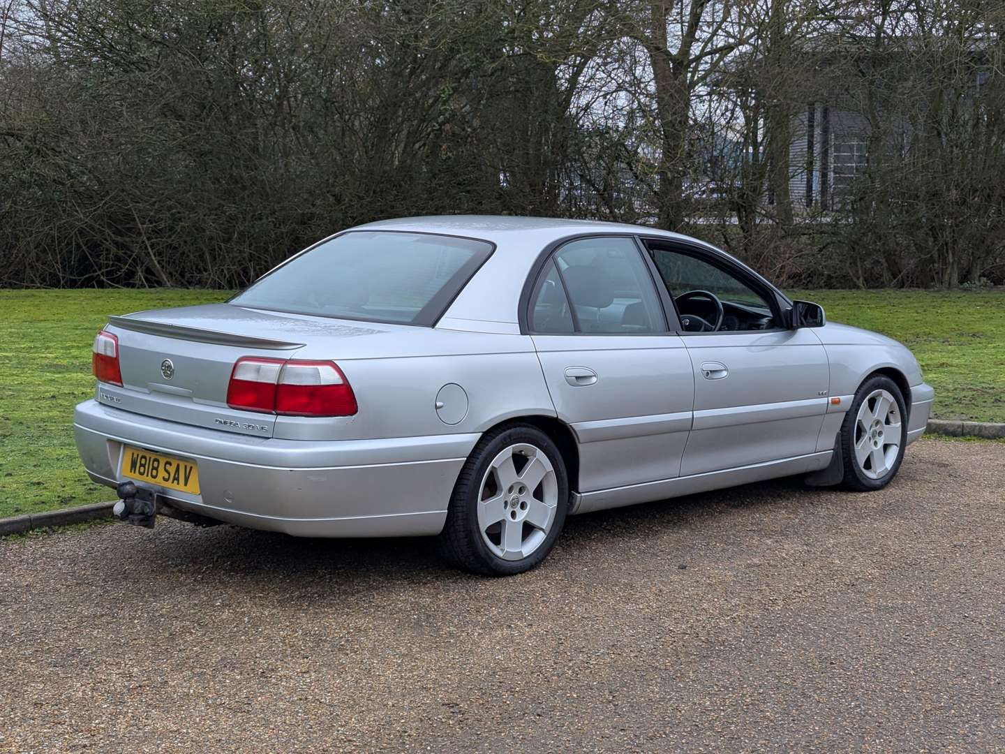 <p>2000 VAUXHALL OMEGA MV6 AUTO</p>