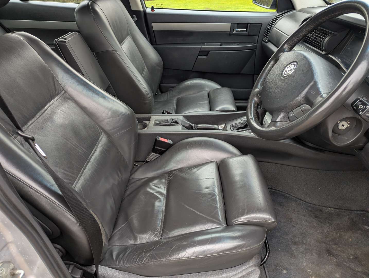 <p>2000 VAUXHALL OMEGA MV6 AUTO</p>