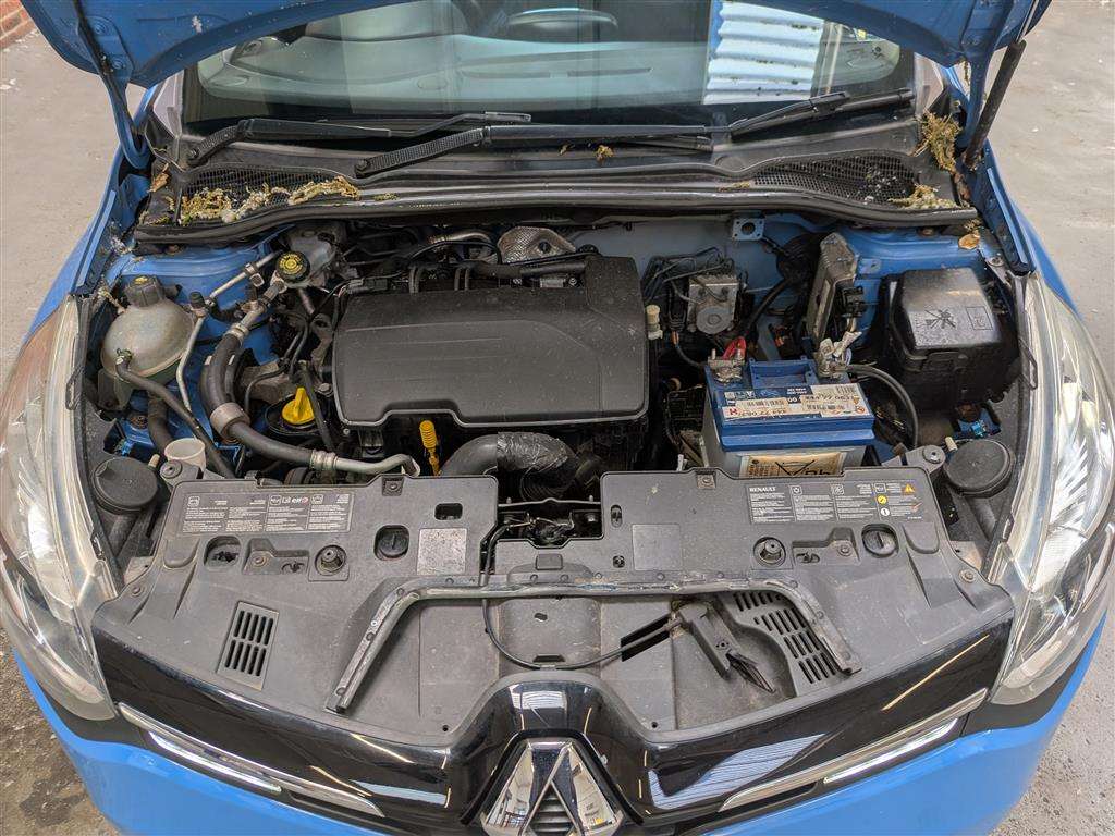 <p>2014 RENAULT CLIO DYNAMIQUE MEDIANAV</p>
