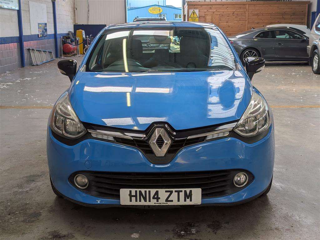 <p>2014 RENAULT CLIO DYNAMIQUE MEDIANAV</p>