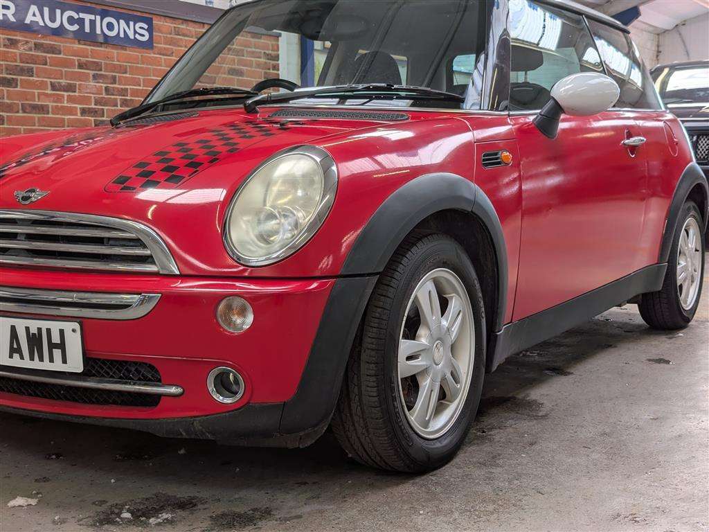 <p>2005 MINI MINI ONE</p>