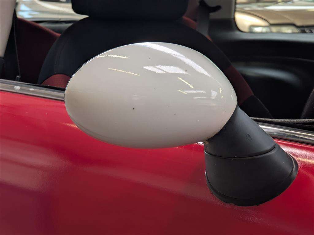 <p>2005 MINI MINI ONE</p>