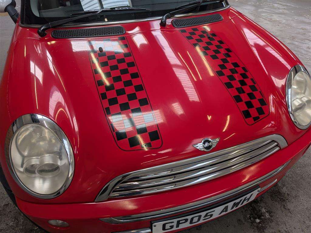 <p>2005 MINI MINI ONE</p>