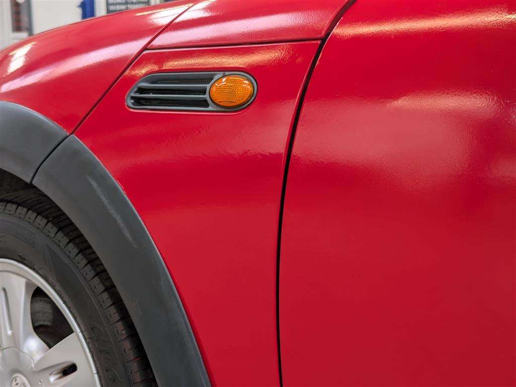 <p>2005 MINI MINI ONE</p>