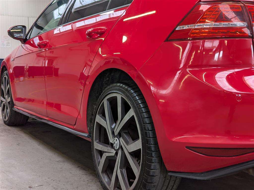<p>2015 VOLKSWAGEN GOLF MATCH TDI BMT</p>