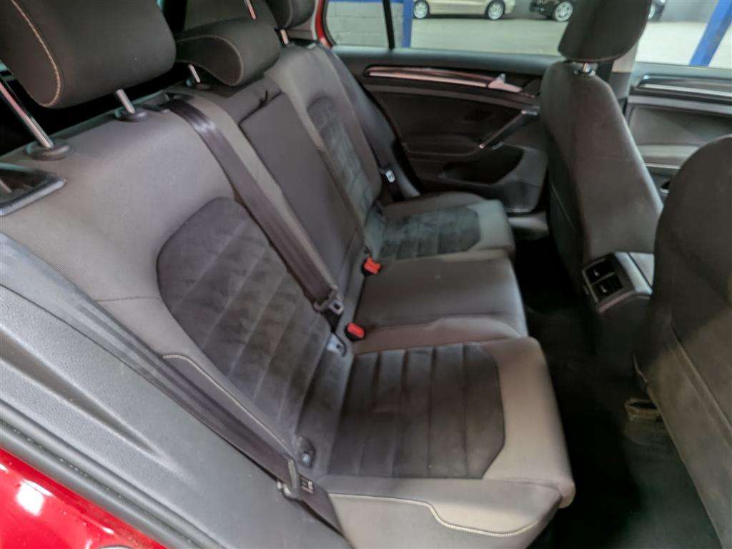 <p>2015 VOLKSWAGEN GOLF MATCH TDI BMT</p>