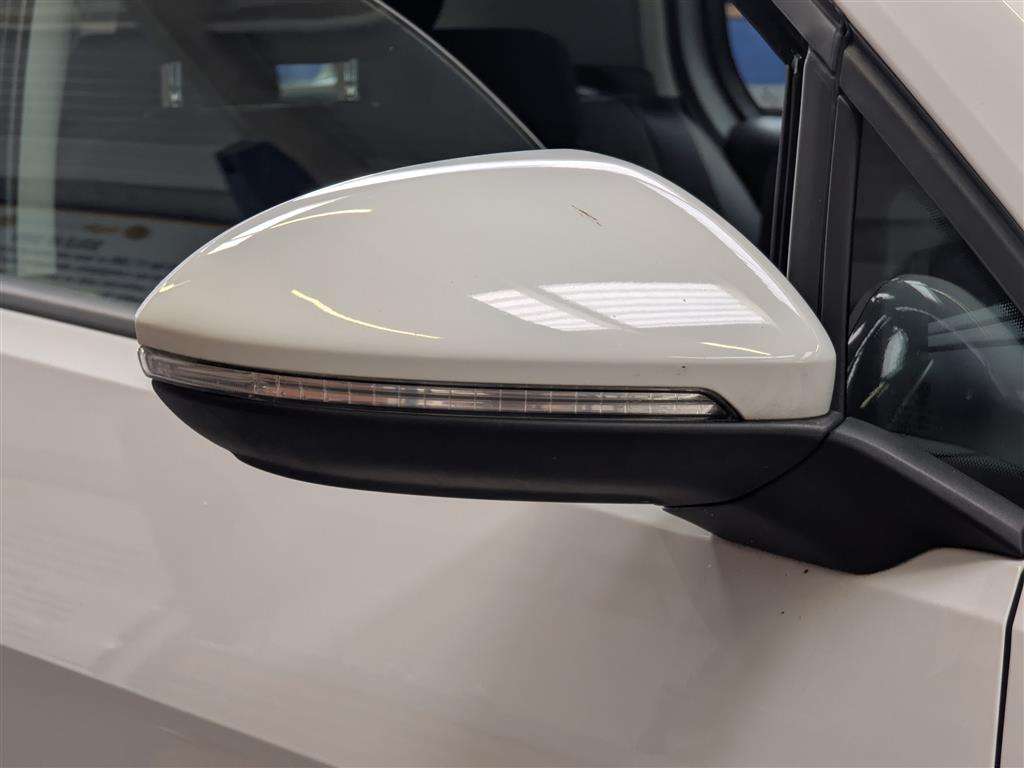 <p>2013 VOLKSWAGEN GOLF SE BLUEMOTION TECH T</p>