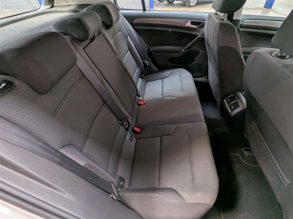<p>2013 VOLKSWAGEN GOLF SE BLUEMOTION TECH T</p>