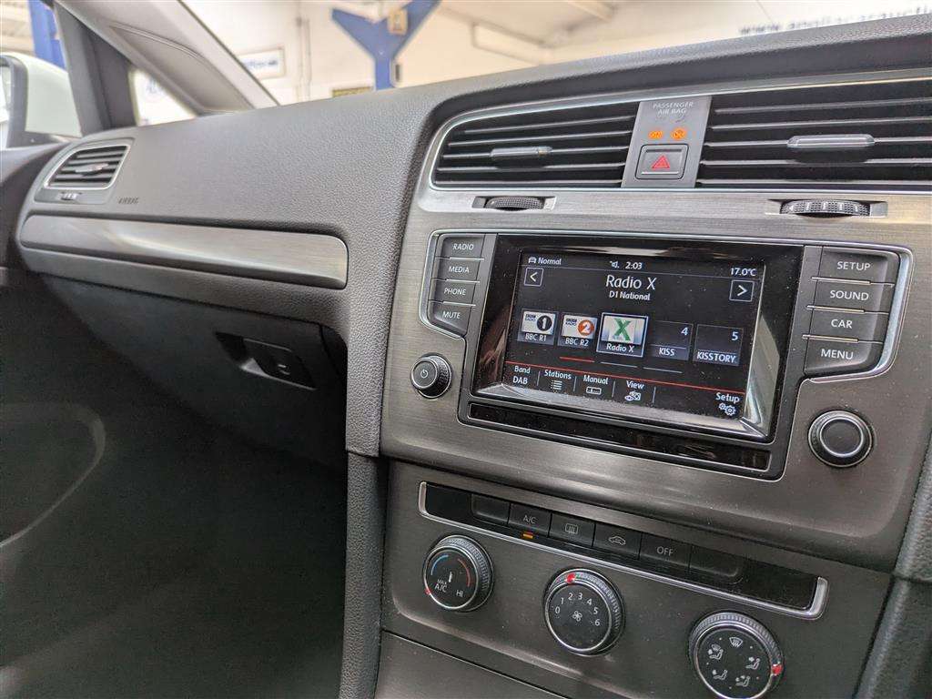 <p>2013 VOLKSWAGEN GOLF SE BLUEMOTION TECH T</p>