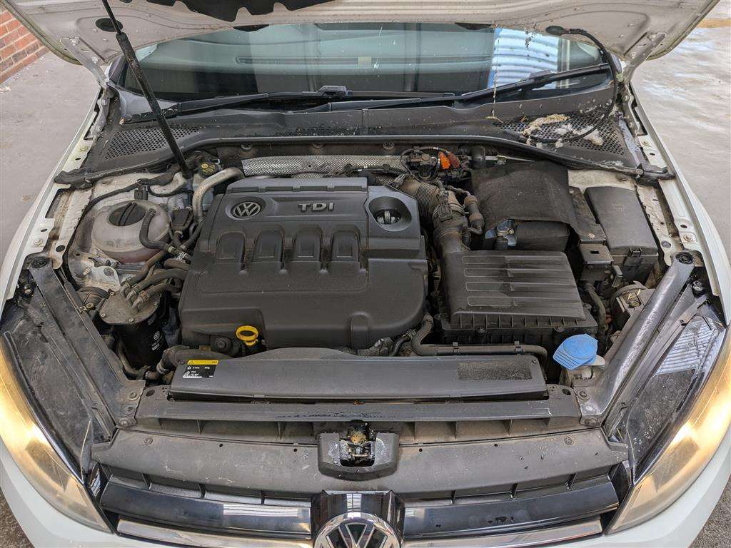 <p>2013 VOLKSWAGEN GOLF SE BLUEMOTION TECH T</p>
