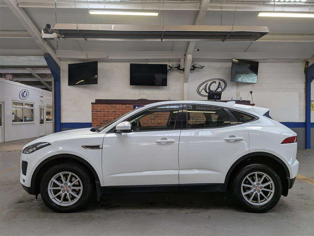 <p>2018 JAGUAR E-PACE D AWD AUTO</p>