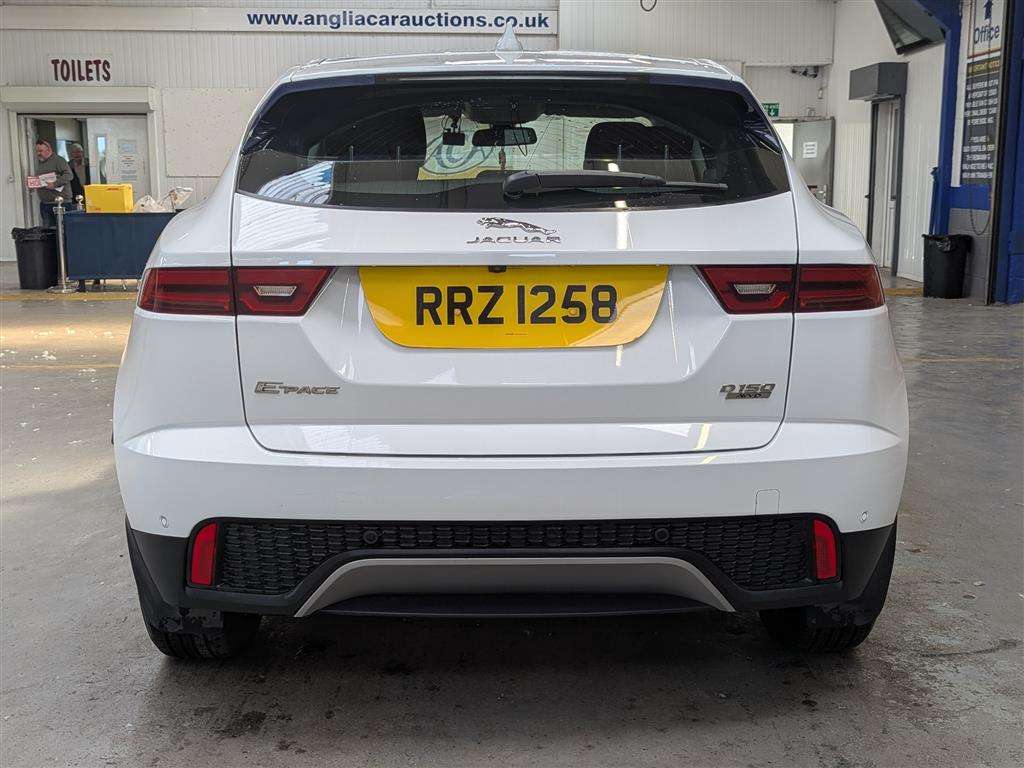 <p>2018 JAGUAR E-PACE D AWD AUTO</p>