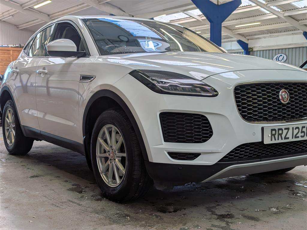 <p>2018 JAGUAR E-PACE D AWD AUTO</p>