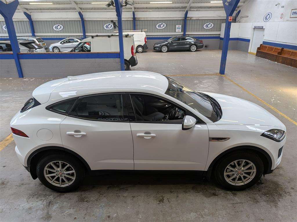 <p>2018 JAGUAR E-PACE D AWD AUTO</p>