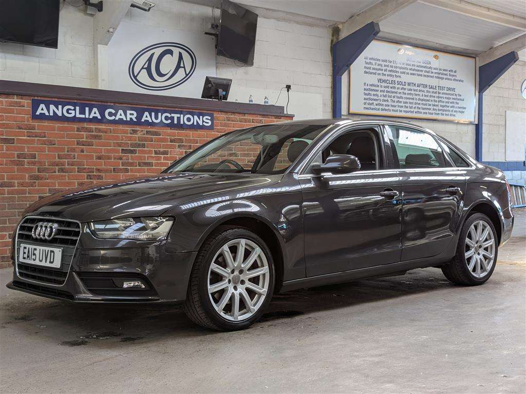 <p>2015 AUDI A4 SE TECHNIK TDI CVT</p>
