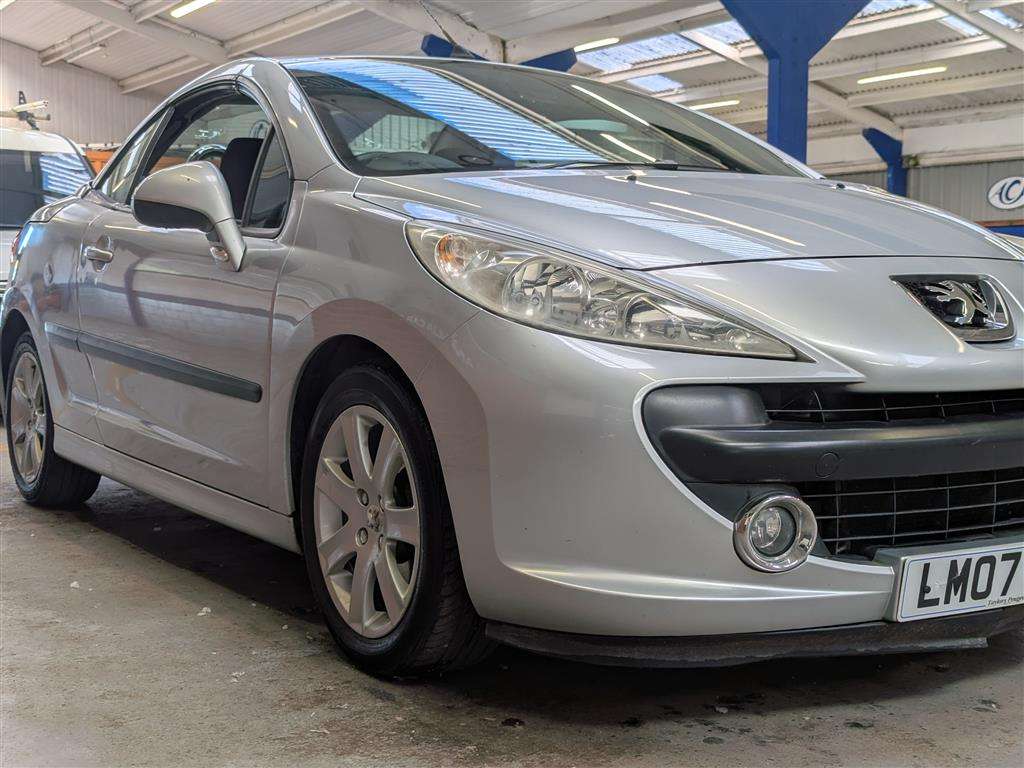 <p>2007 PEUGEOT 207 SPORT CC AUTO</p>