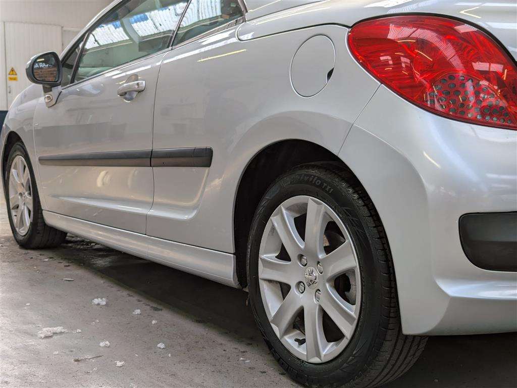 <p>2007 PEUGEOT 207 SPORT CC AUTO</p>