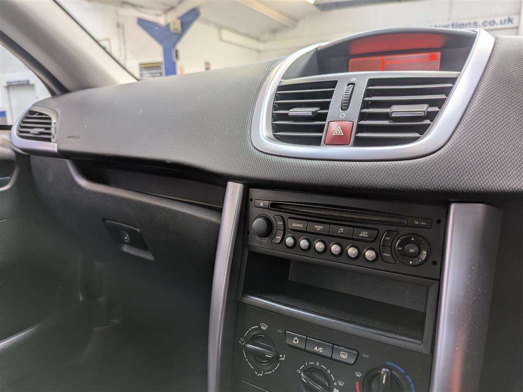 <p>2007 PEUGEOT 207 SPORT CC AUTO</p>