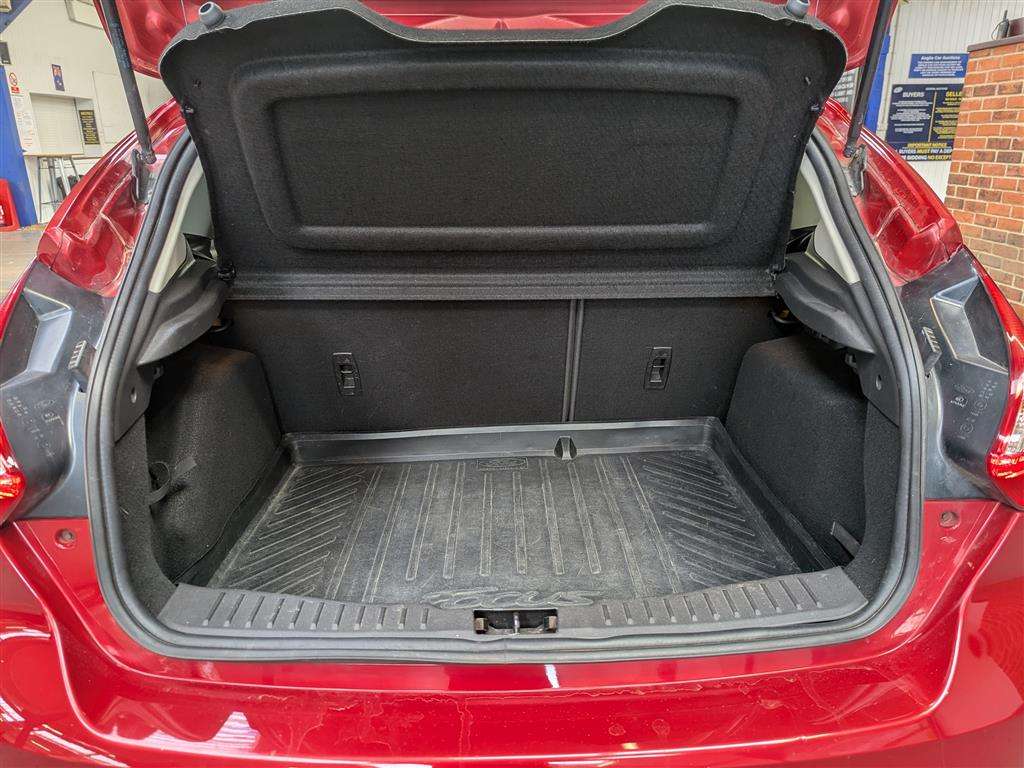 <p>2014 FORD FOCUS TITANIUM X TDCI</p>