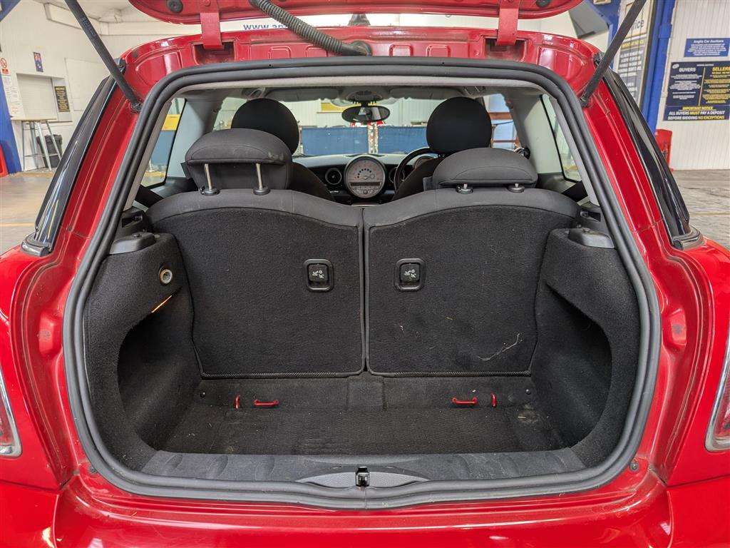 <p>2008 MINI ONE</p>
