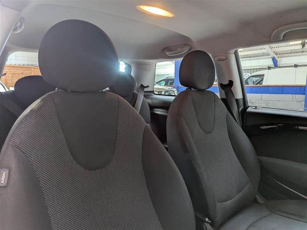 <p>2008 MINI ONE</p>