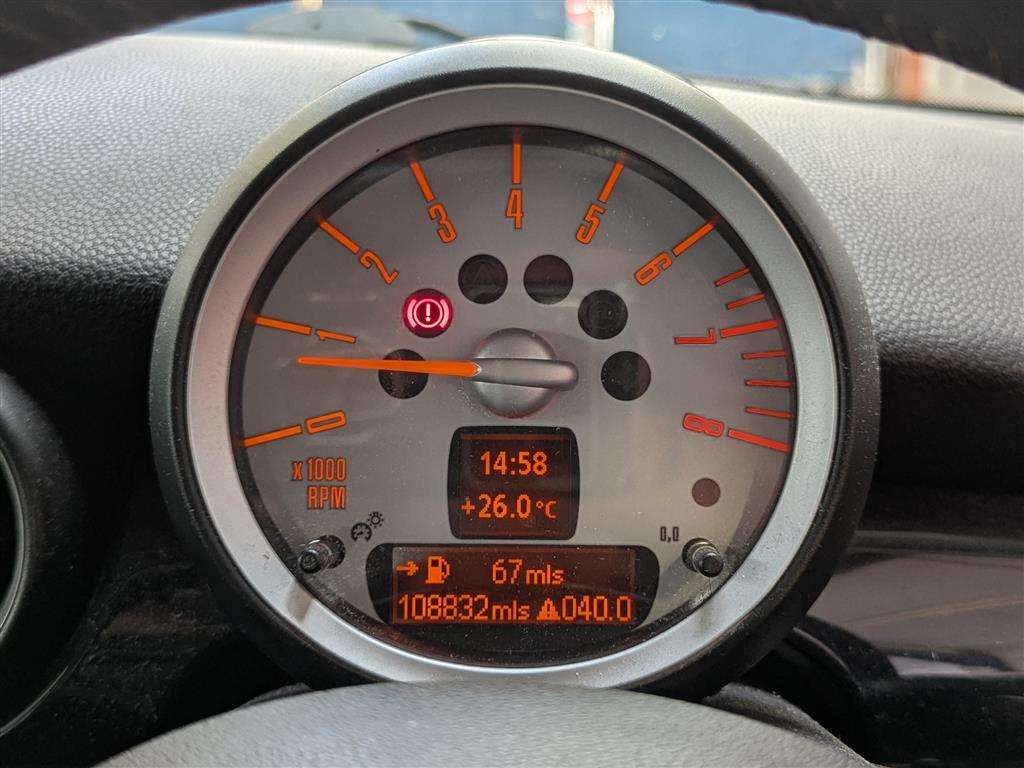 <p>2008 MINI ONE</p>