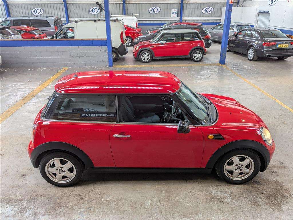 <p>2008 MINI ONE</p>