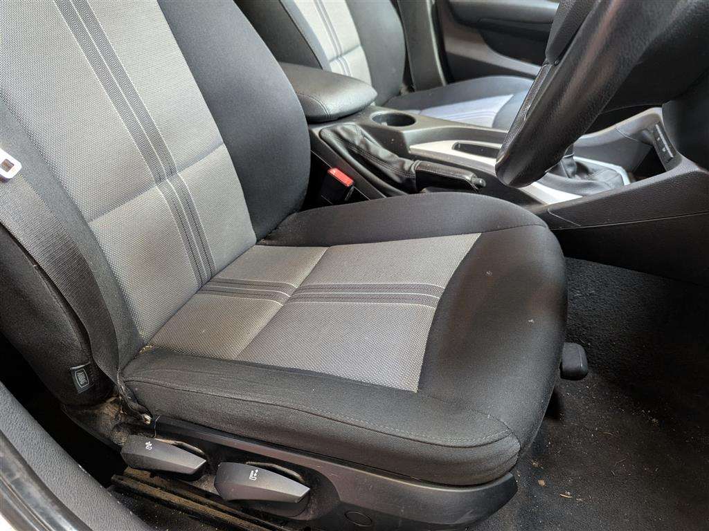 <p>2010 BMW X1 SDRIVE 18D SE</p>