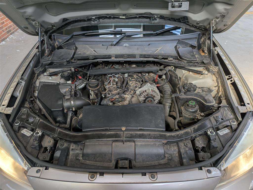 <p>2010 BMW X1 SDRIVE 18D SE</p>