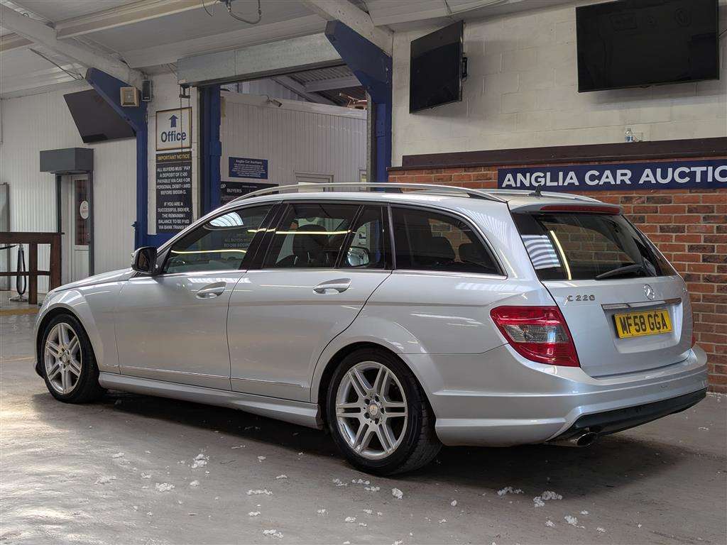 <p>2008 MERCEDES C220 SPORT CDI A</p>