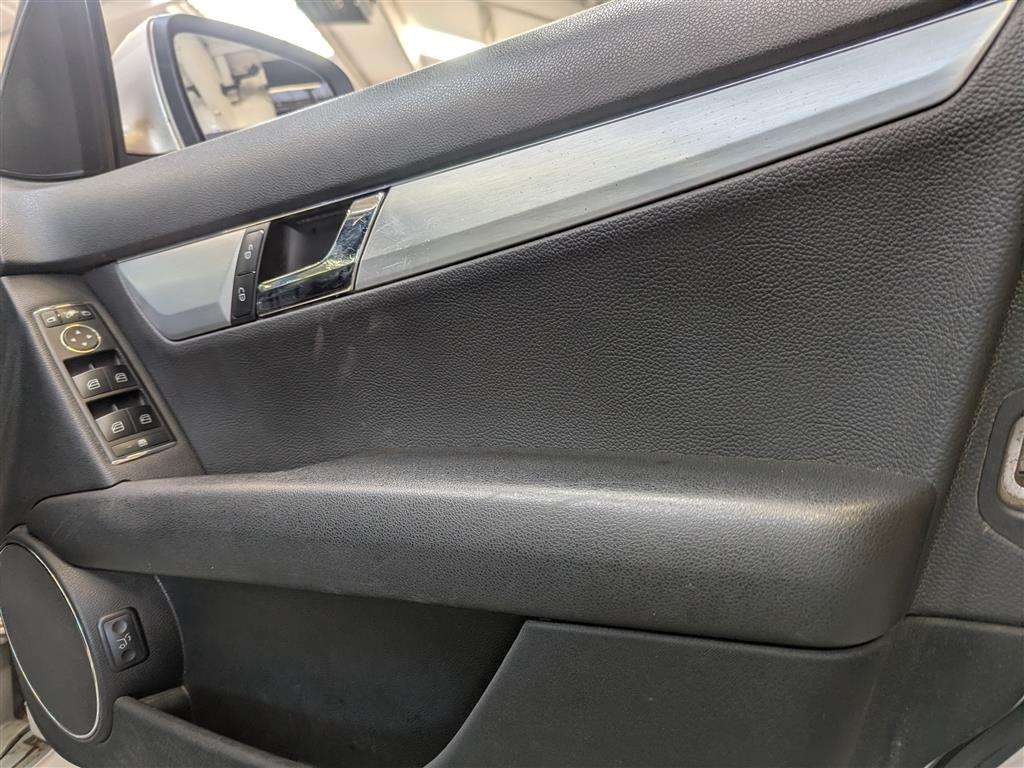 <p>2008 MERCEDES C220 SPORT CDI A</p>