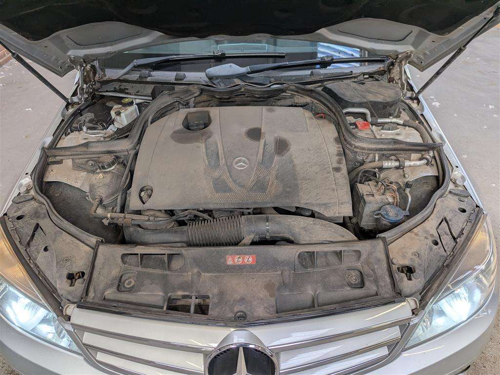 <p>2008 MERCEDES C220 SPORT CDI A</p>
