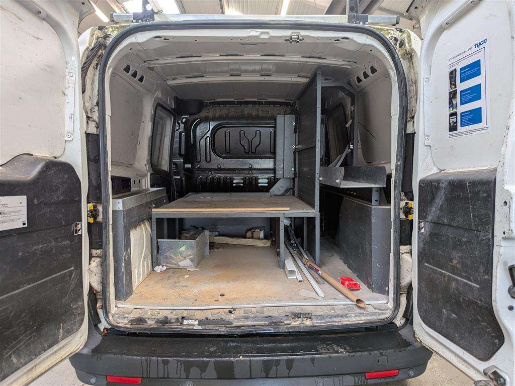 <p>2015 VAUXHALL COMBO 2300 L2H1 CDTI S/S</p>