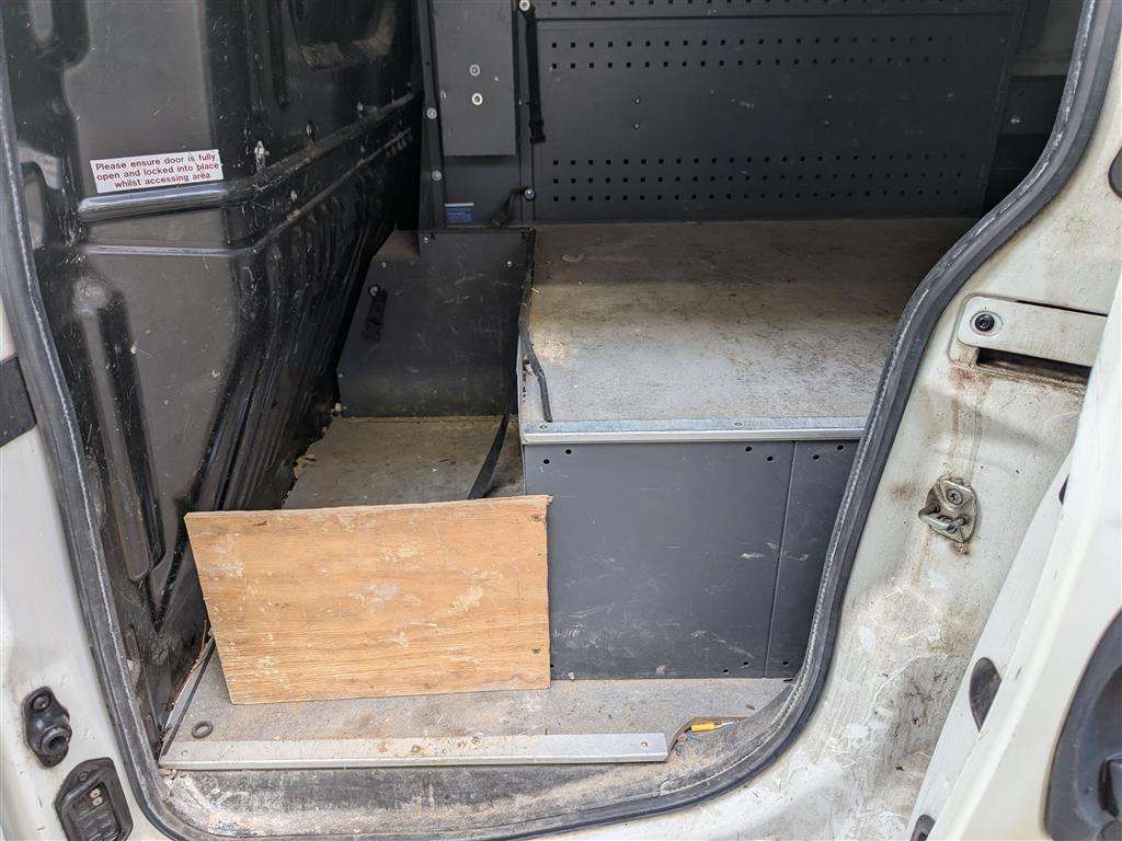 <p>2015 VAUXHALL COMBO 2300 L2H1 CDTI S/S</p>