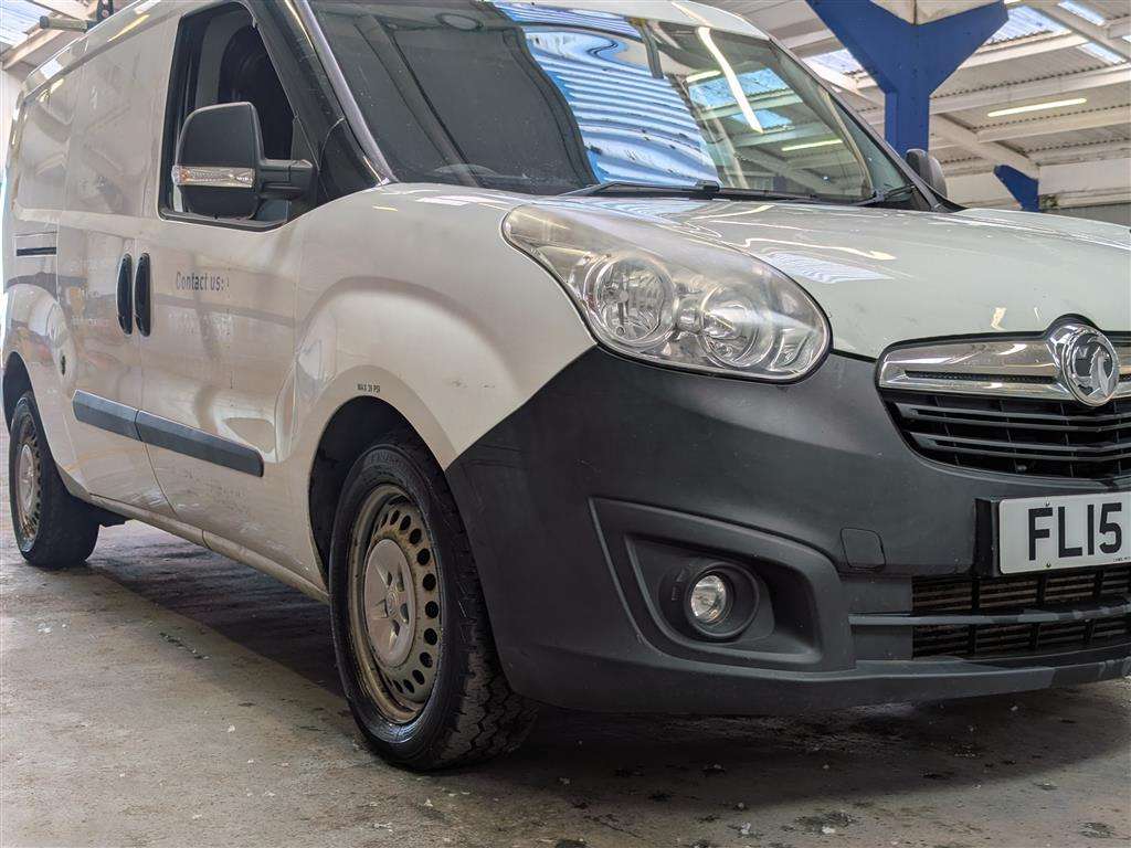 <p>2015 VAUXHALL COMBO 2300 L2H1 CDTI S/S</p>