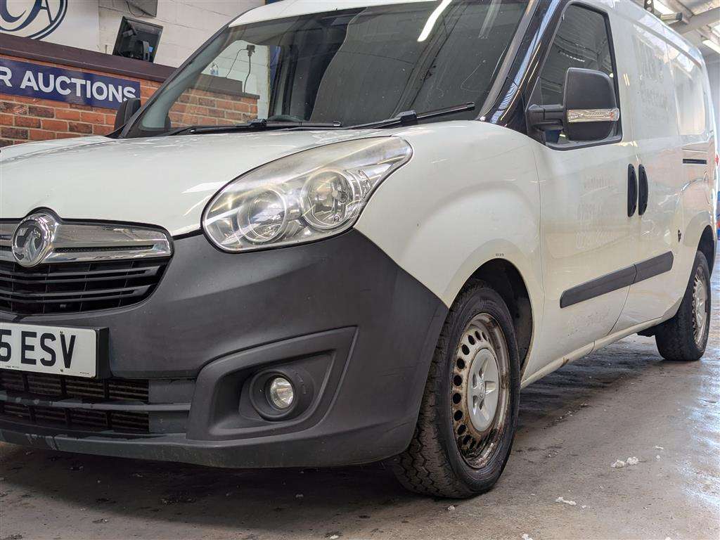 <p>2015 VAUXHALL COMBO 2300 L2H1 CDTI S/S</p>