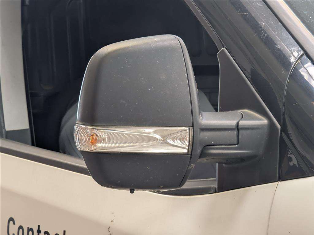 <p>2015 VAUXHALL COMBO 2300 L2H1 CDTI S/S</p>
