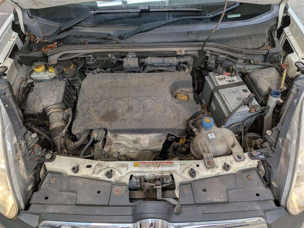 <p>2015 VAUXHALL COMBO 2300 L2H1 CDTI S/S</p>