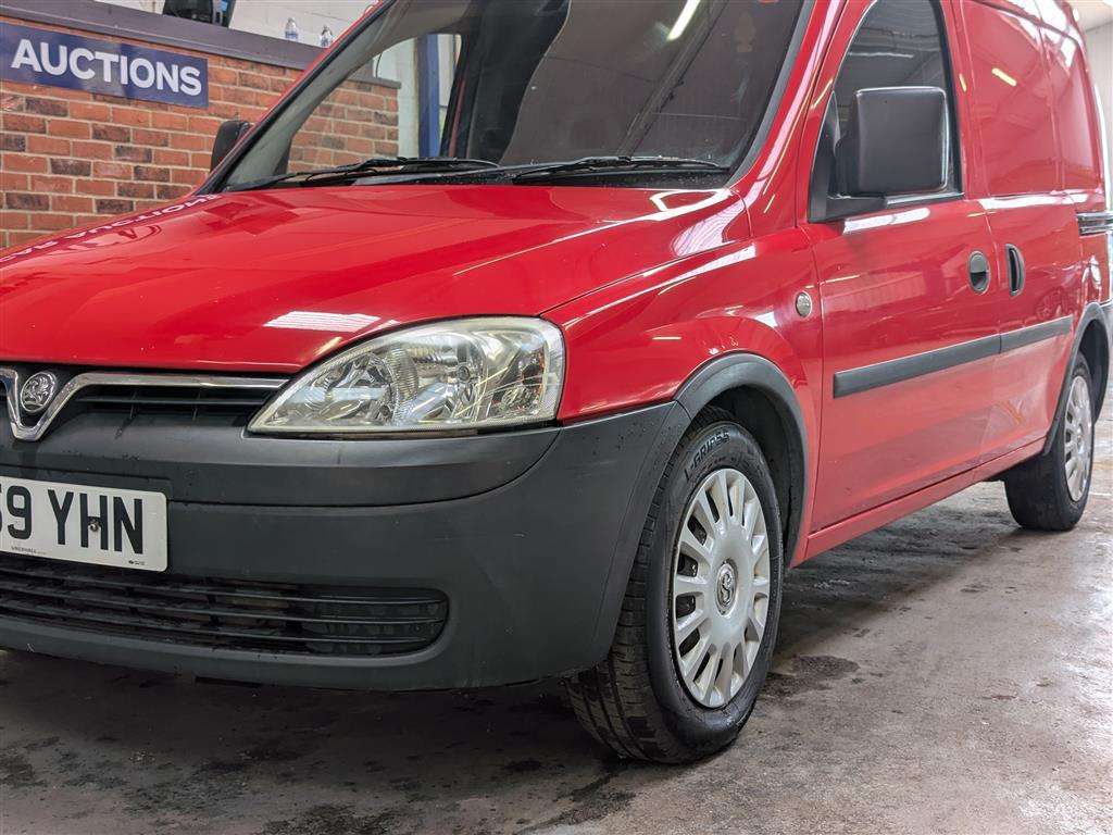 <p>2010 VAUXHALL COMBO 1700 CDTI</p>