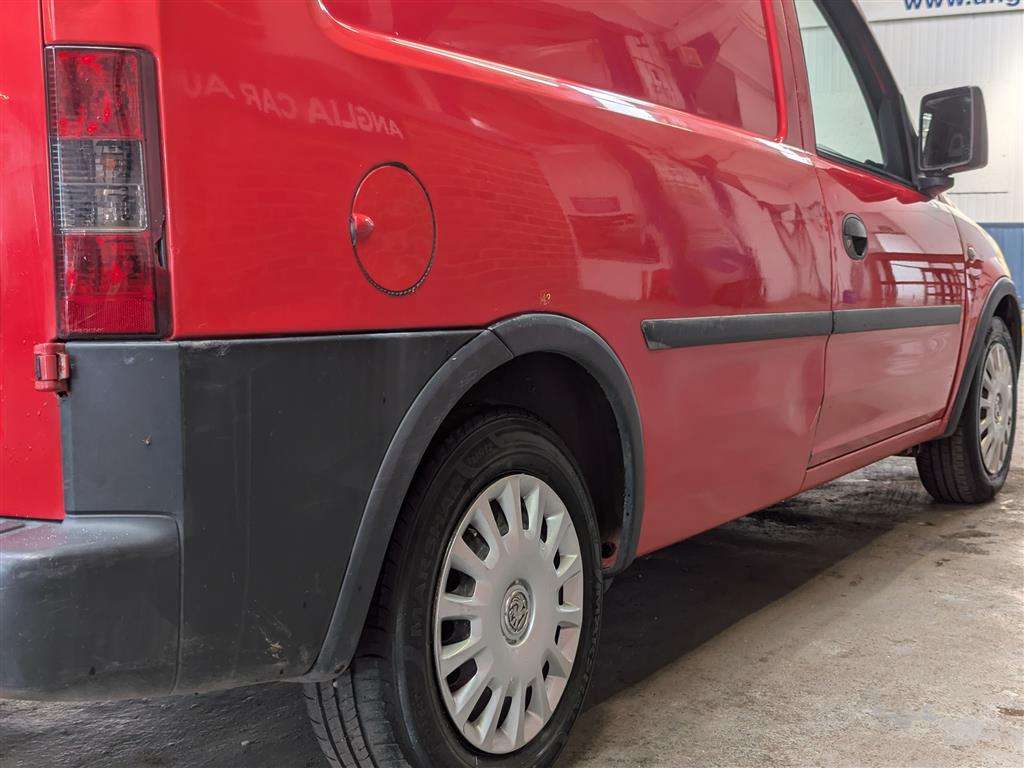 <p>2010 VAUXHALL COMBO 1700 CDTI</p>