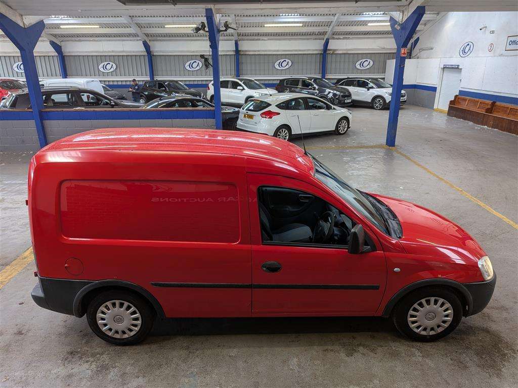 <p>2010 VAUXHALL COMBO 1700 CDTI</p>