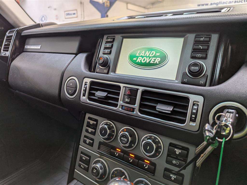 <p>2007 LAND ROVER RANGE ROVER VOGUE SE A</p>