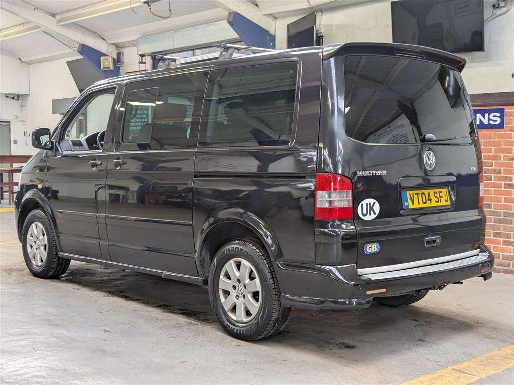 <p>2004 VOLKSWAGEN MULTIVAN Left Hand Drive.</p>