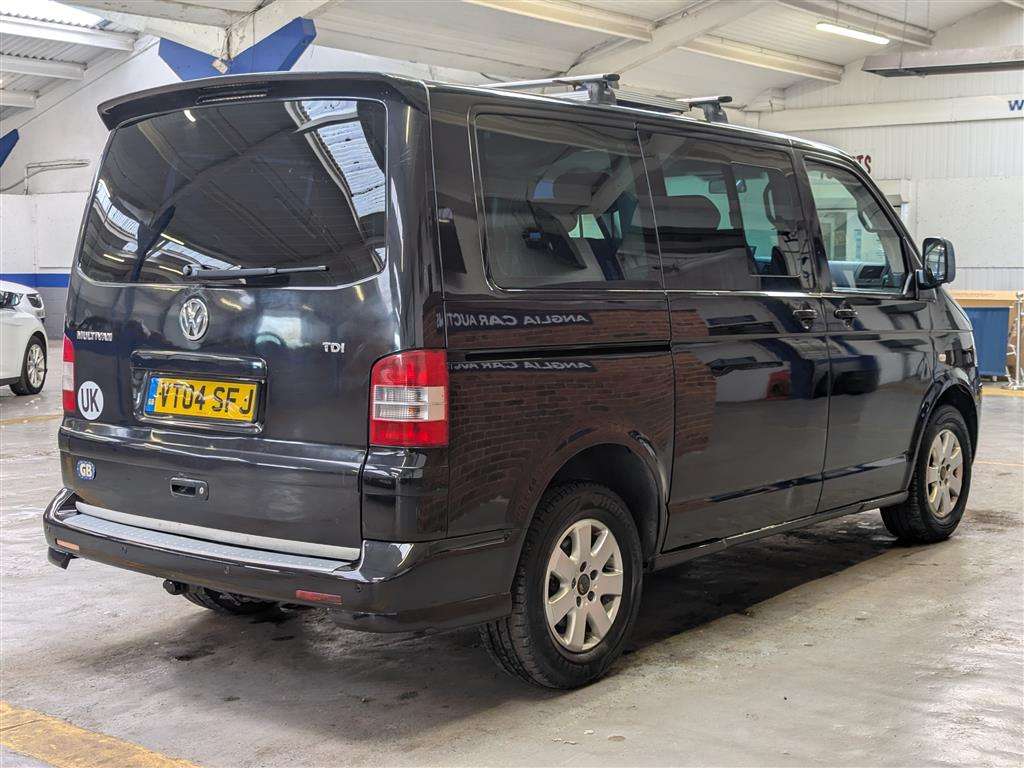 <p>2004 VOLKSWAGEN MULTIVAN Left Hand Drive.</p>